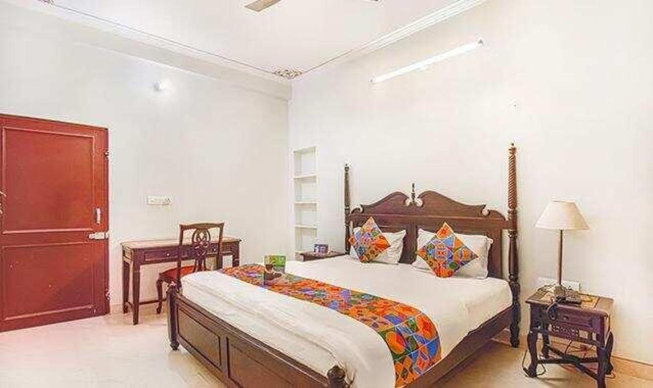 Hotel Fabhotel Sahib's Nobel