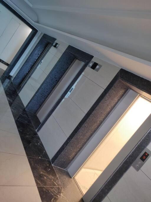 Lovely 1-bedroom With Small Kitchen And Pool *
