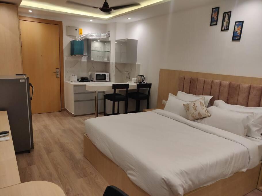 Lovely 1-bedroom With Small Kitchen And Pool Apartment