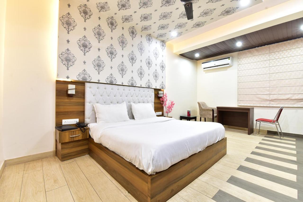 Hotel Signature Prime Vaishali Nagar