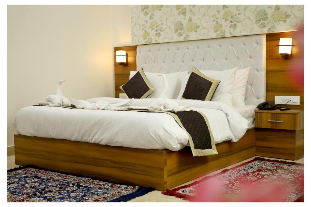 Signature Prime Vaishali Nagar Hotel