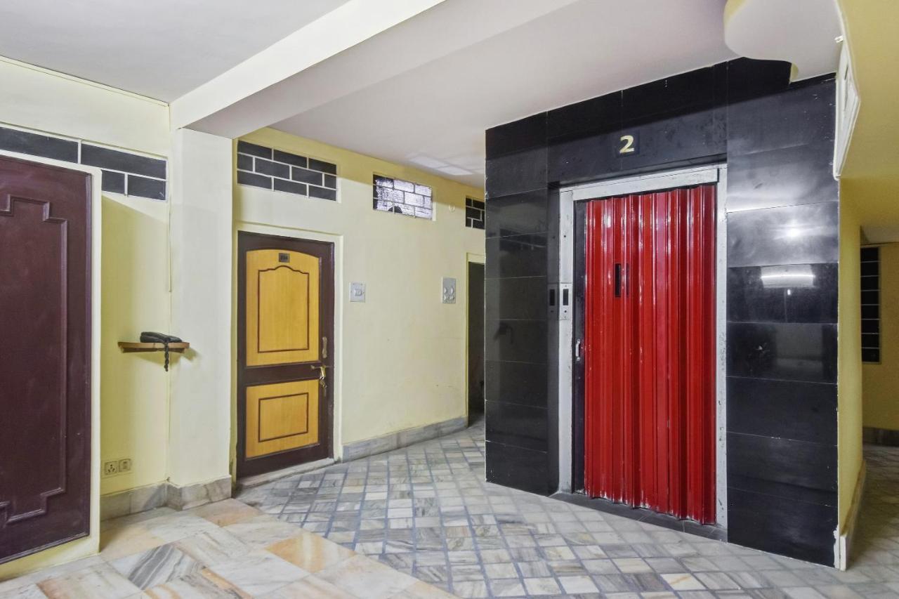 Spot On 62734 Sarfaraz Palace