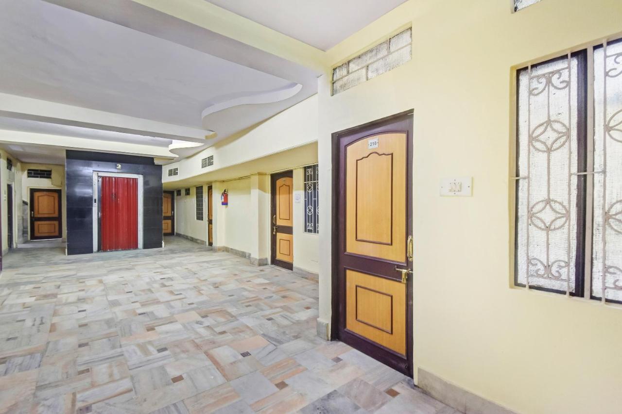 Hotel Spot On 62734 Sarfaraz Palace