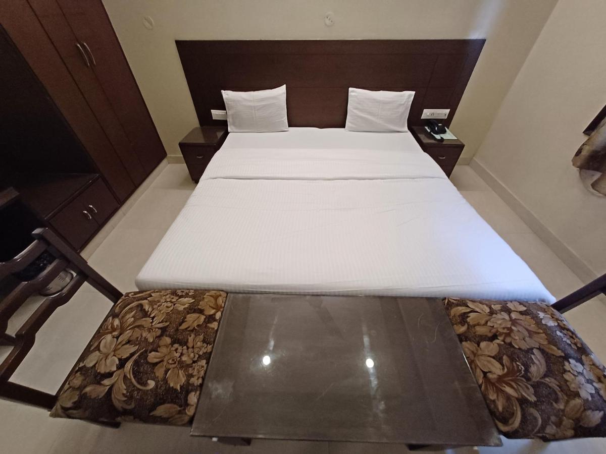 Hotel Raghav Palace
