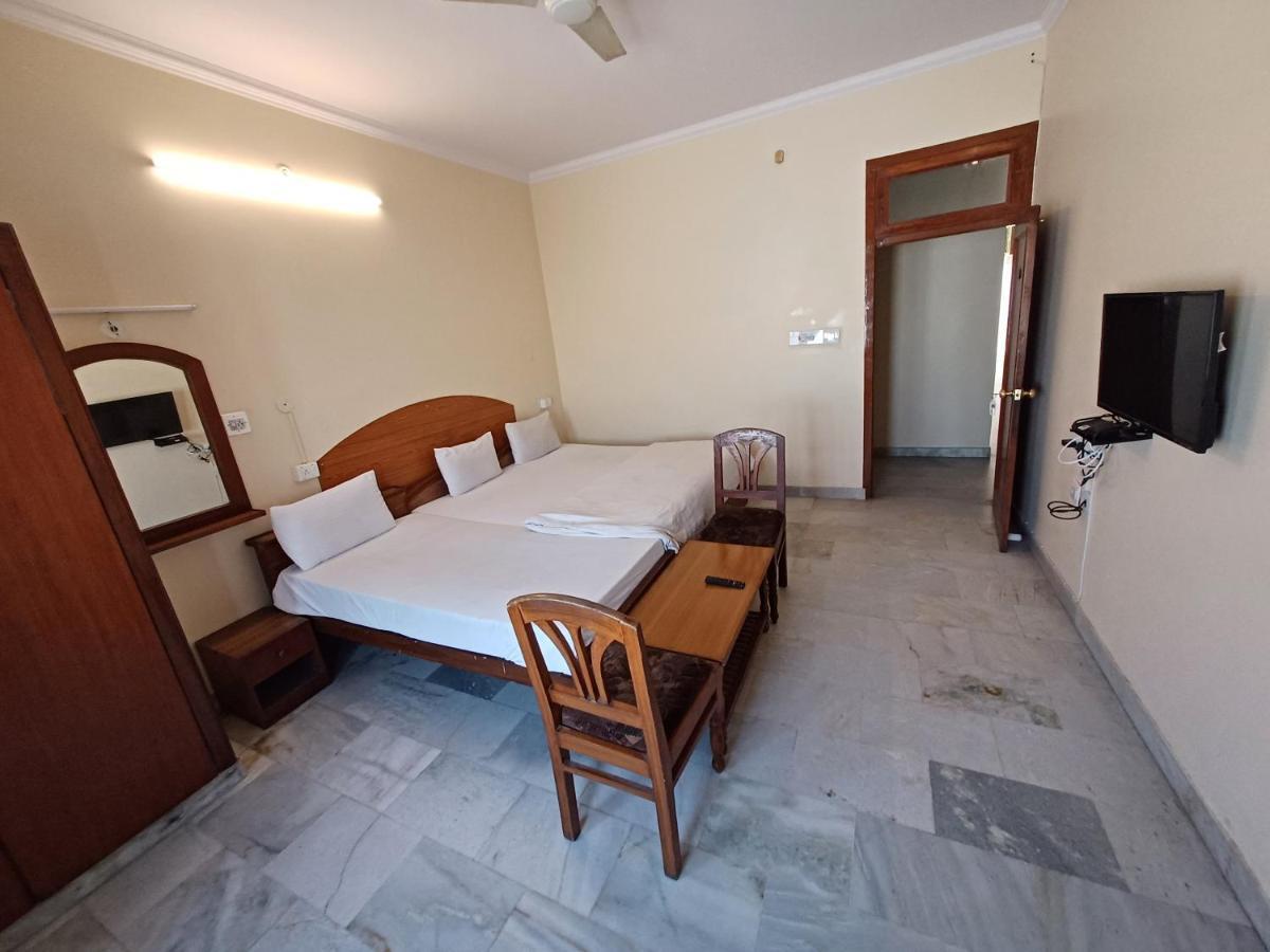 Raghav Palace 2*