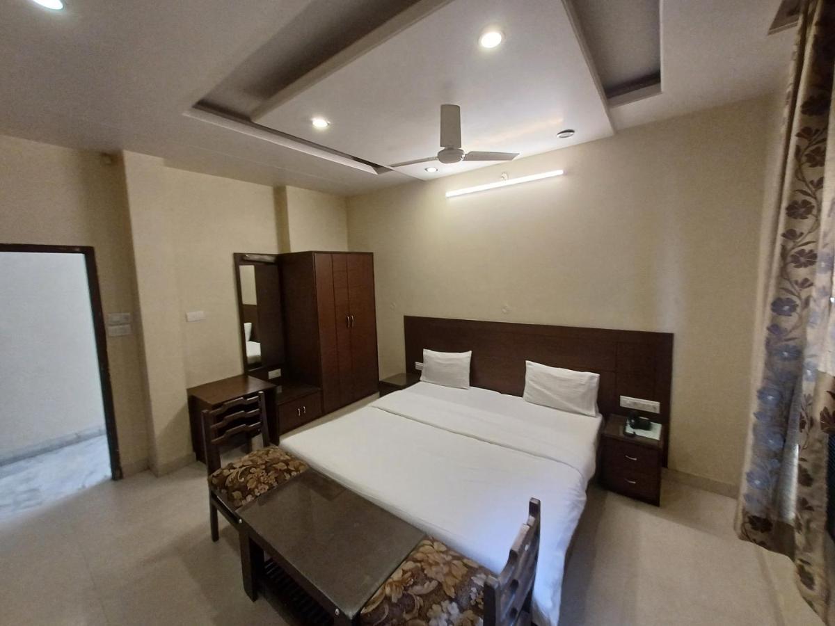 Hotel Raghav Palace 2*