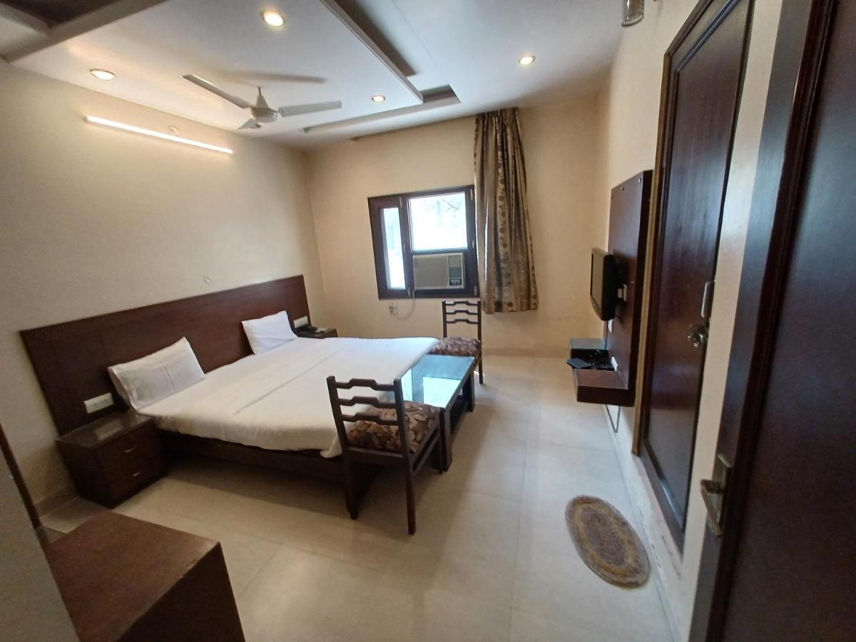 Hotel Raghav Palace