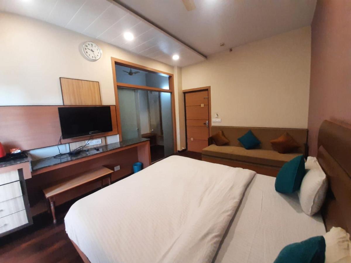 Hotel Anuvibha Malviya Nagar