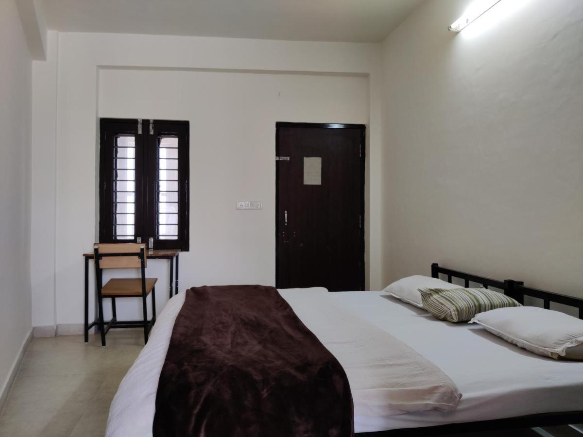 Guest house House No 87a *
