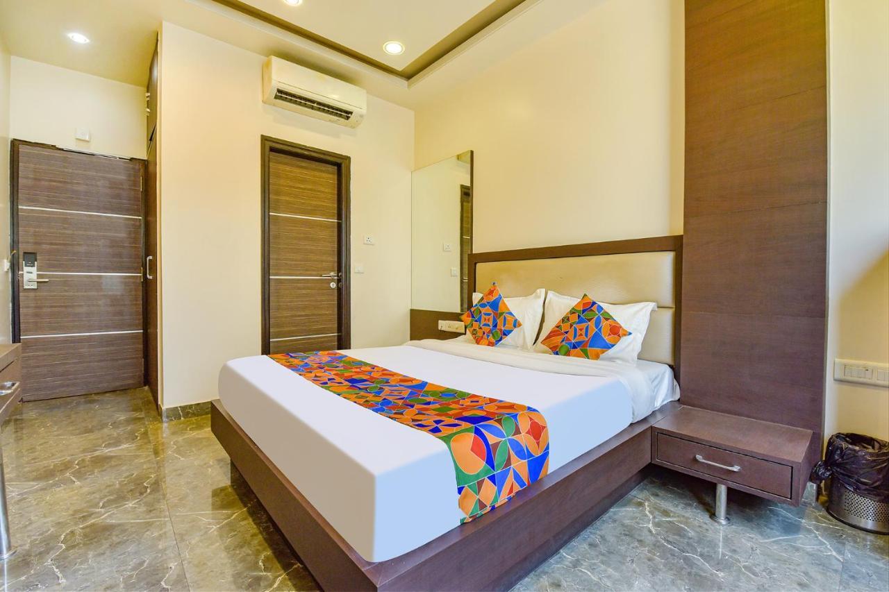 Fabhotel Resolute Gopalpura 3*