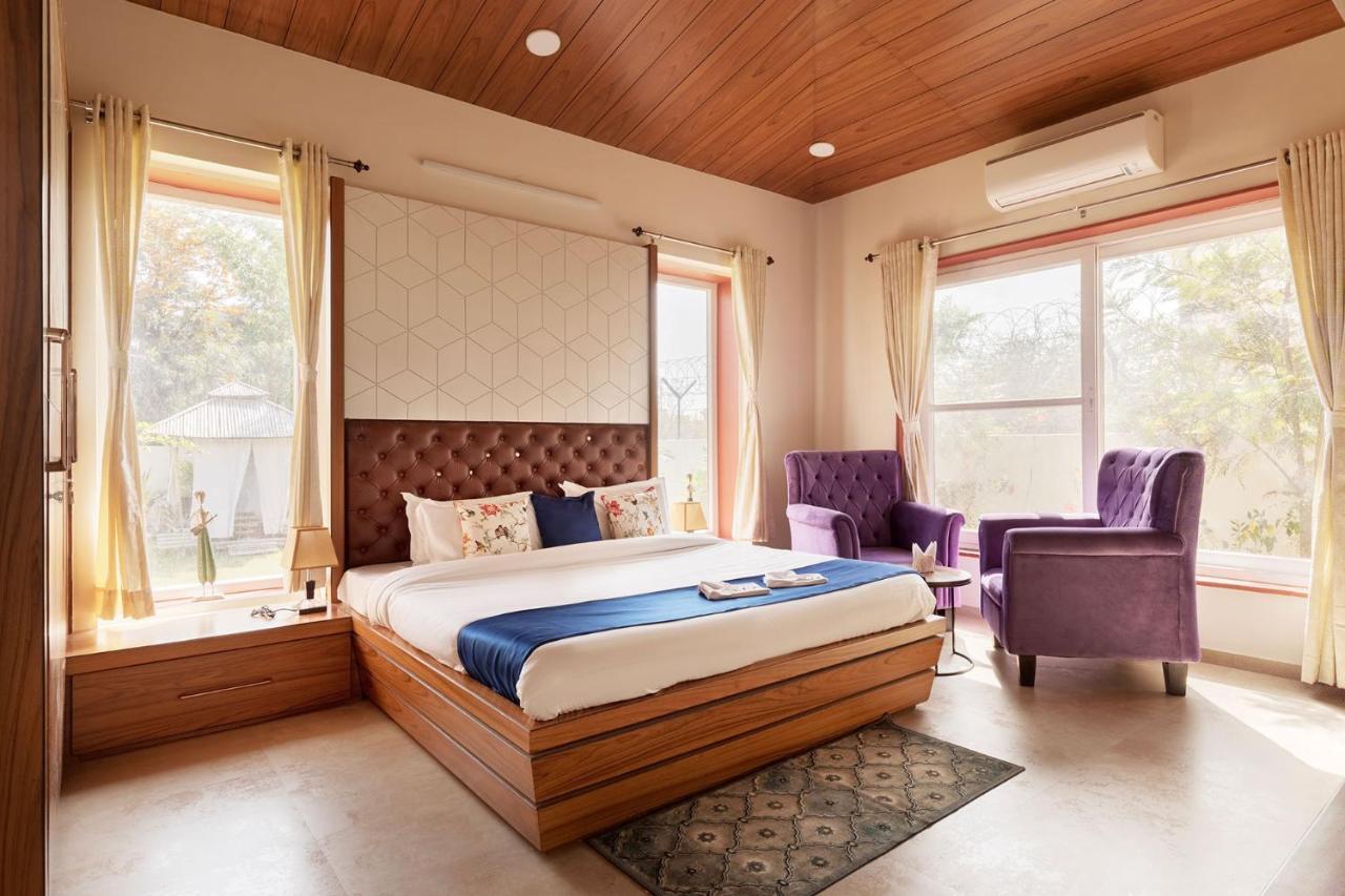 Inaayat By Stayvista - Luxe Retreat With Pool & Garden Villa *