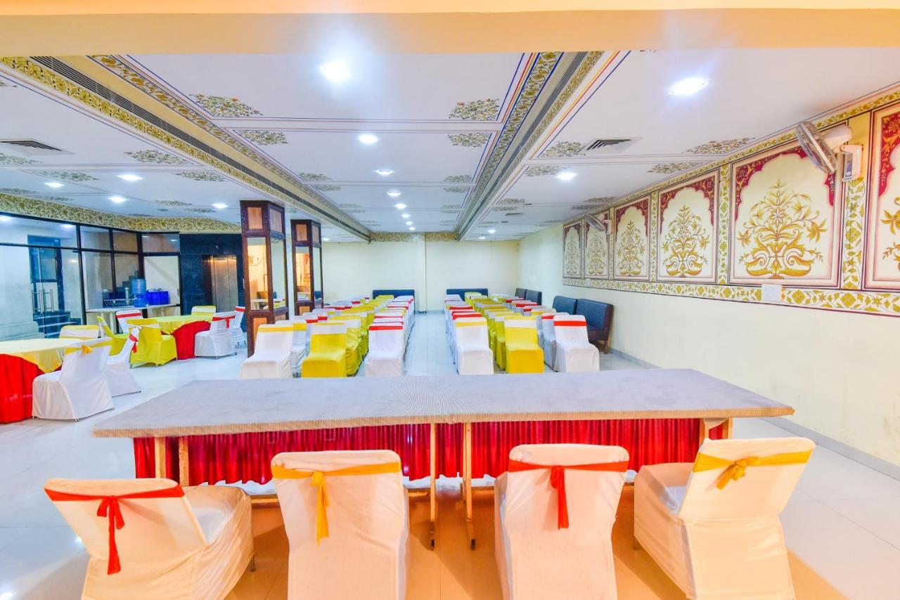 Laxmi Niwas Hotel