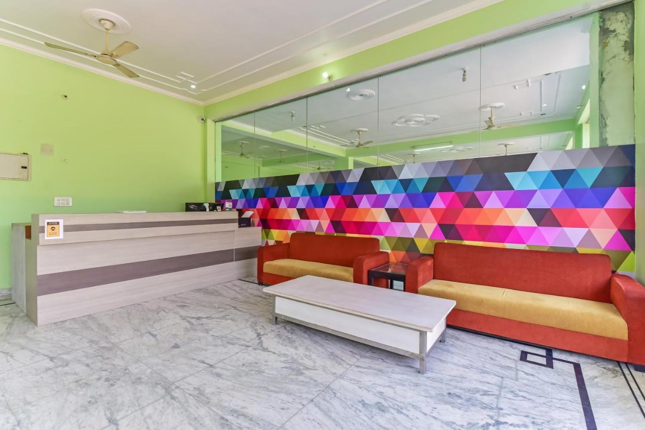 Hotel O S R 3*