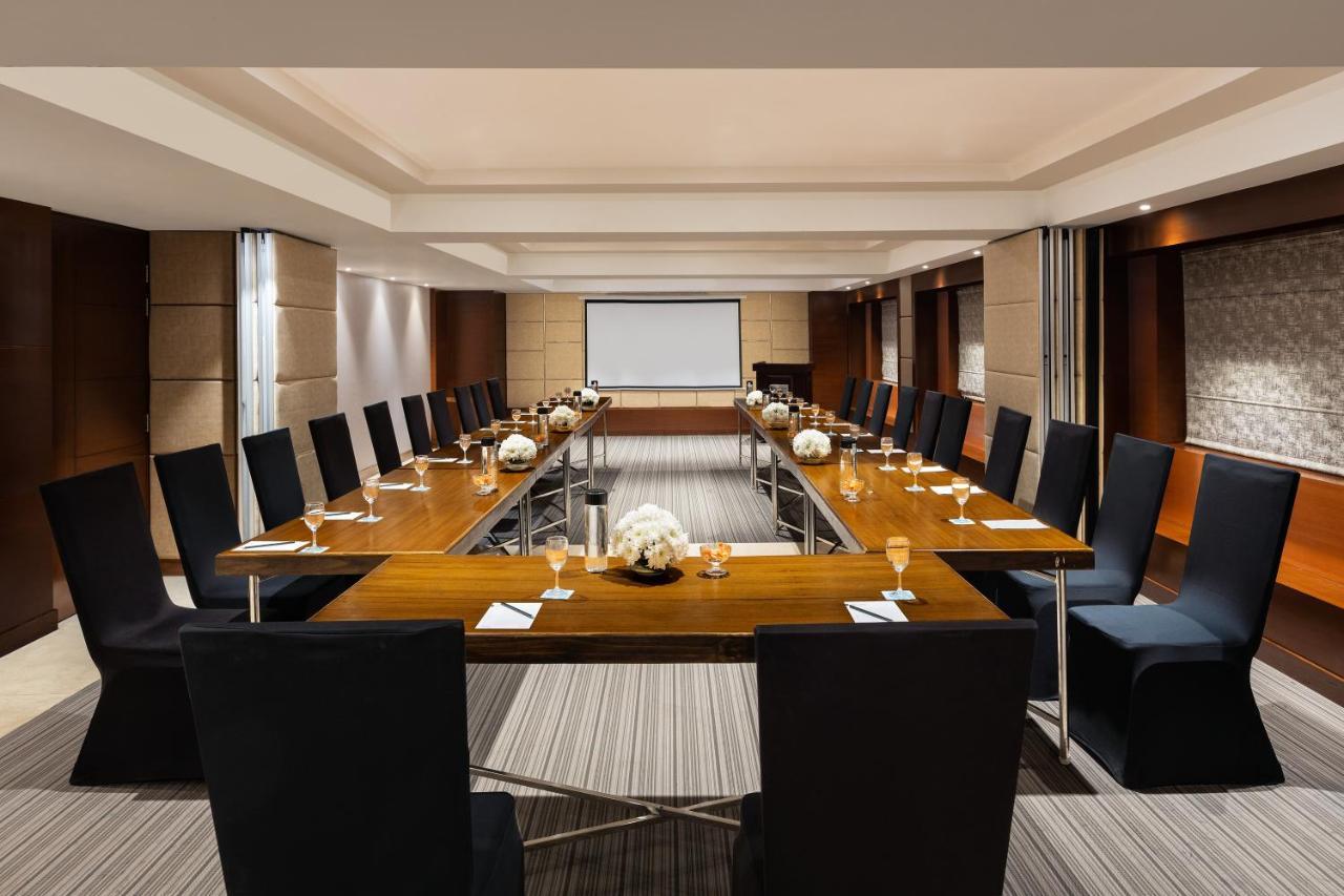 Hotel Radisson Center 5*
