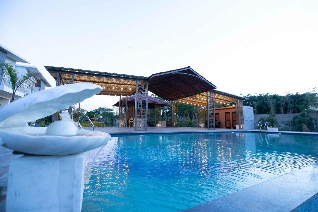 Natural Pearl Farmhouse Villa Jaipur