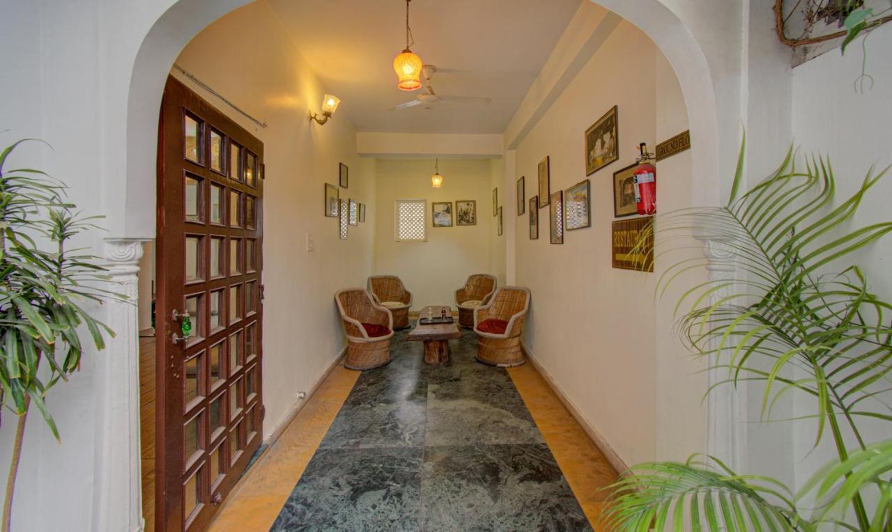 Treebo Trend Heritage Utsav Near Railway Station Hotel 3*