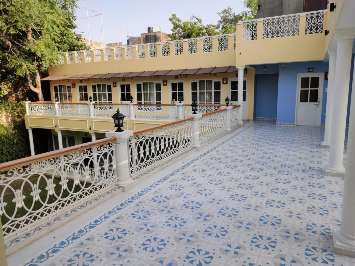 Jai Niwas Hotel