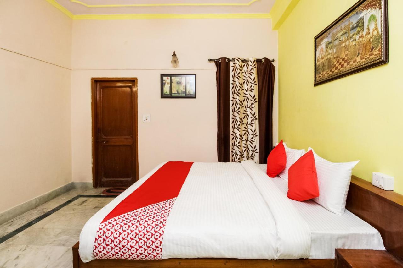 Oyo Apoorva Deluxe Hotel Jaipur