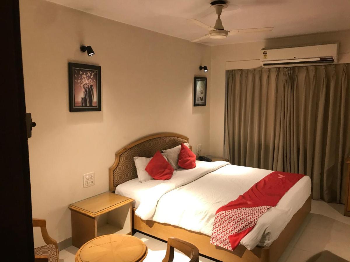 Kanchan Deep Hotel