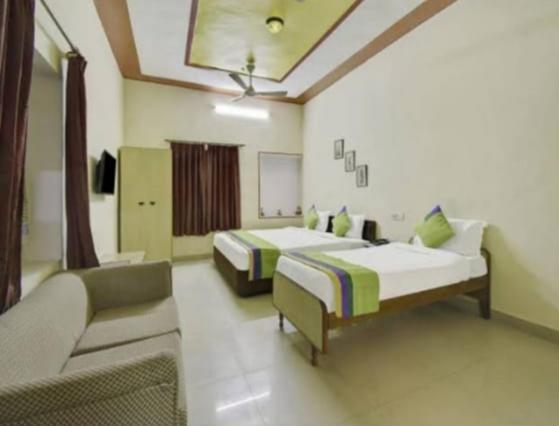Singhasan House Hotel
