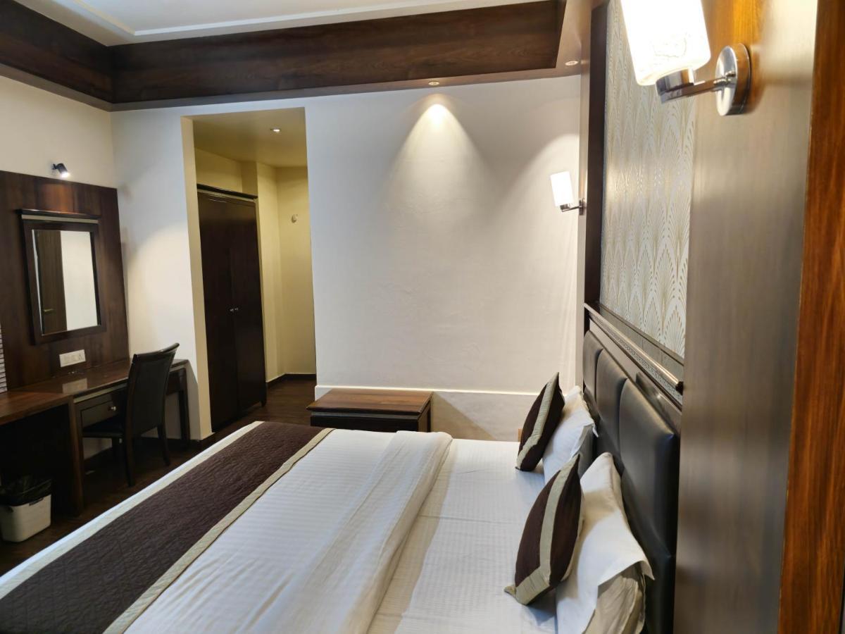 Prime Safari Hotel