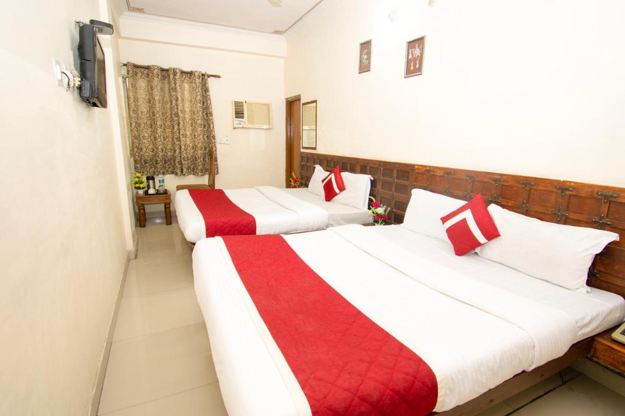 Hotel Raghuraj Palace 3*