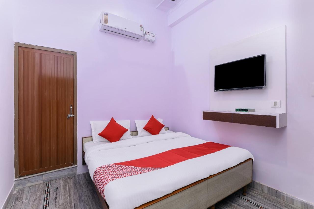 Oyo Flagship 30930 Hotel