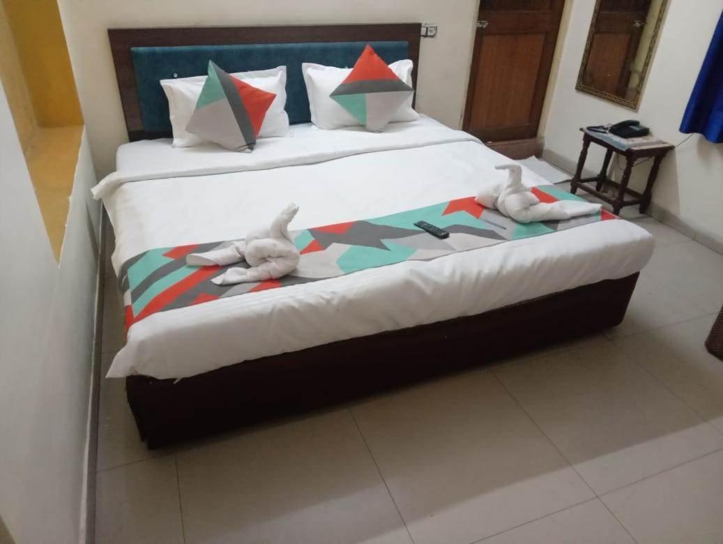 Hotel Singhasan House *