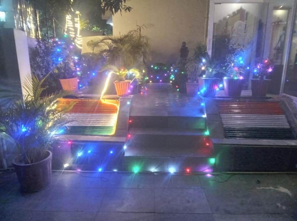 Singhasan House Hotel *
