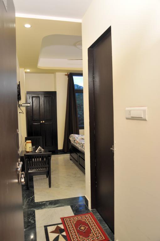 Nahar Singh Haveli Hotel 3*