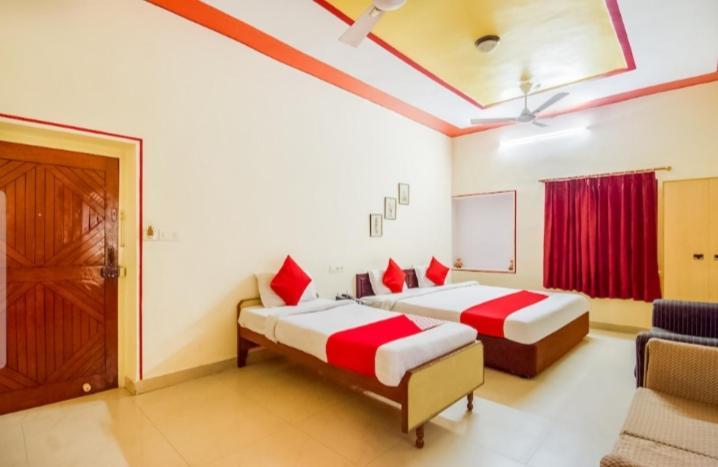 Singhasan House Hotel