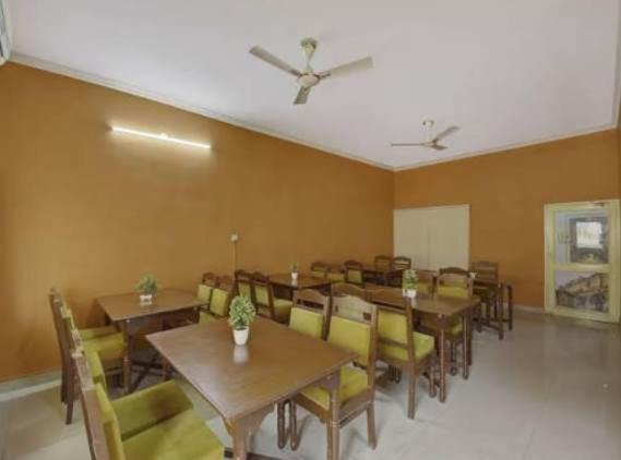 Hotel Singhasan House