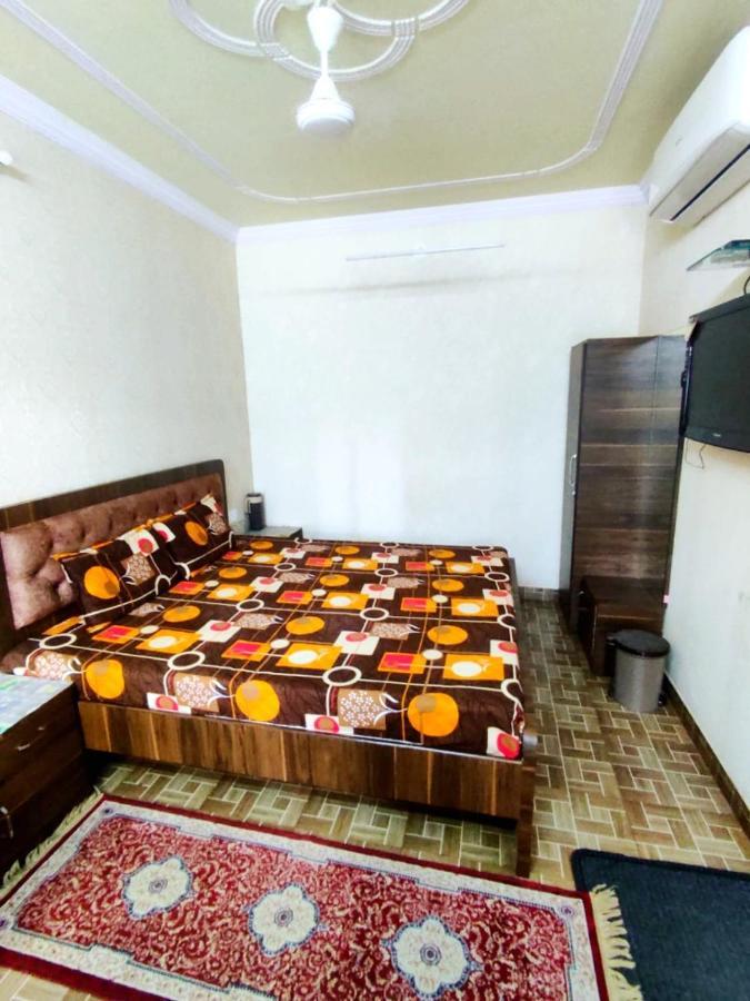 Hotel Sukh Sagar 3*