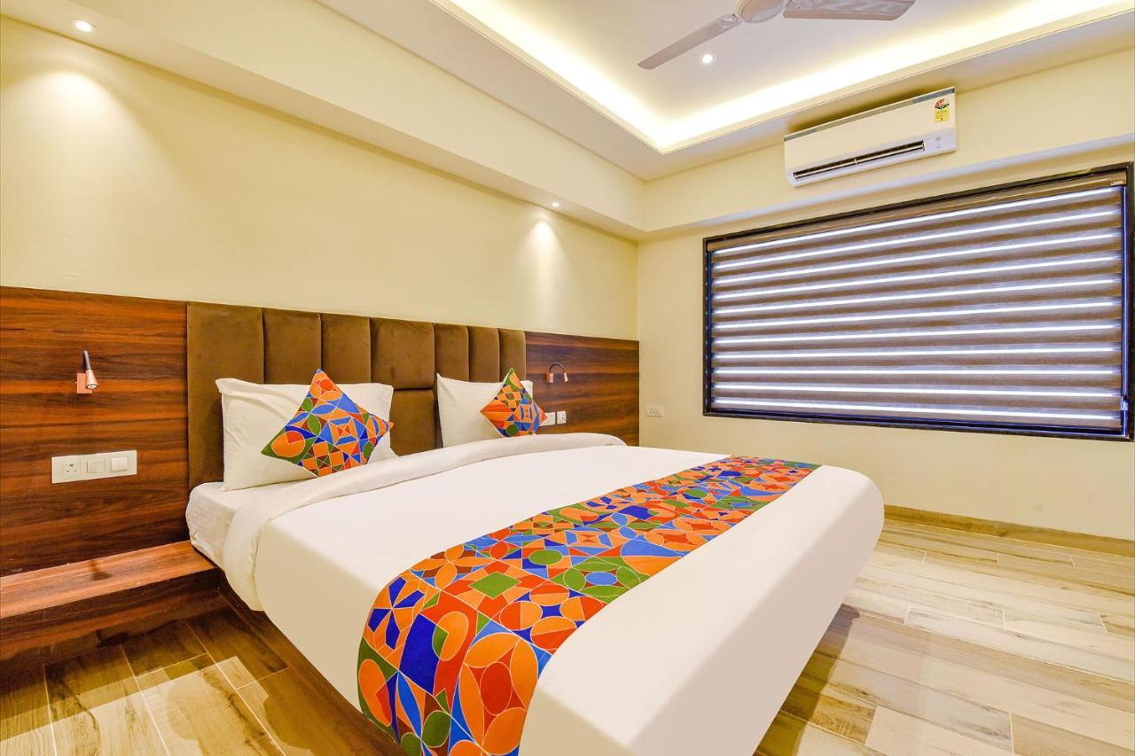 Fabhotel Prime Pink Park 3*