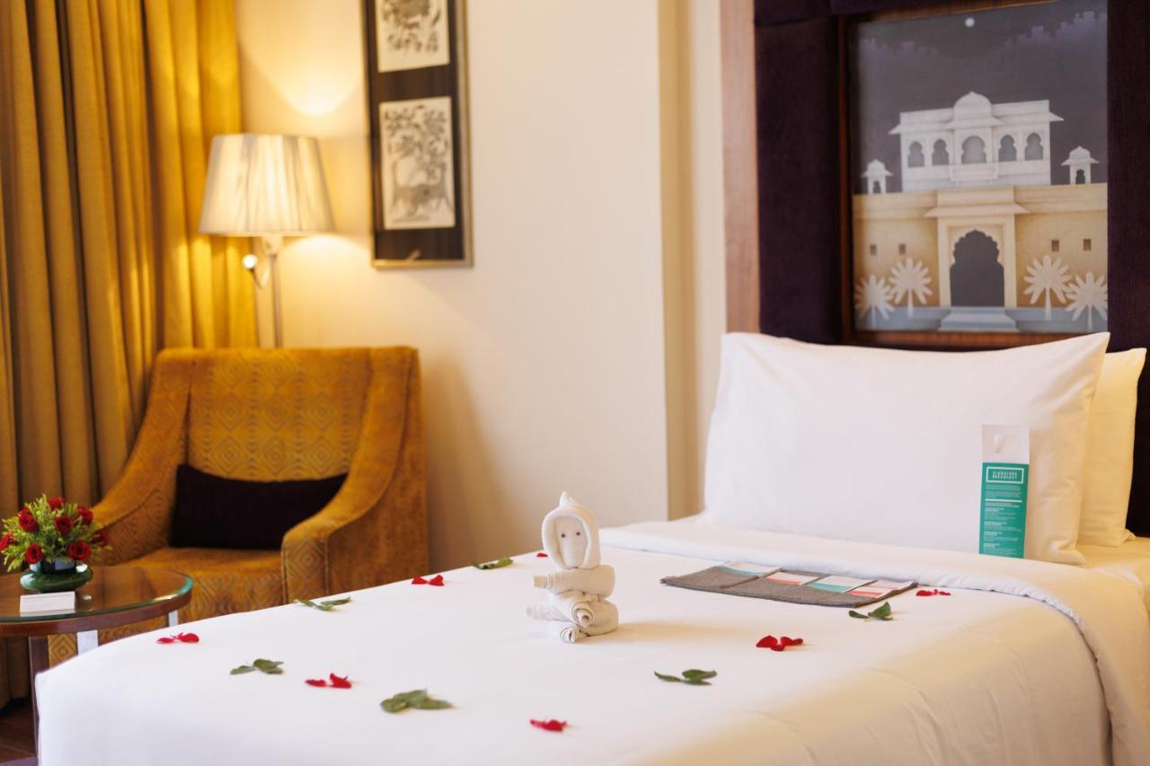 Le Meridien & Jaipur