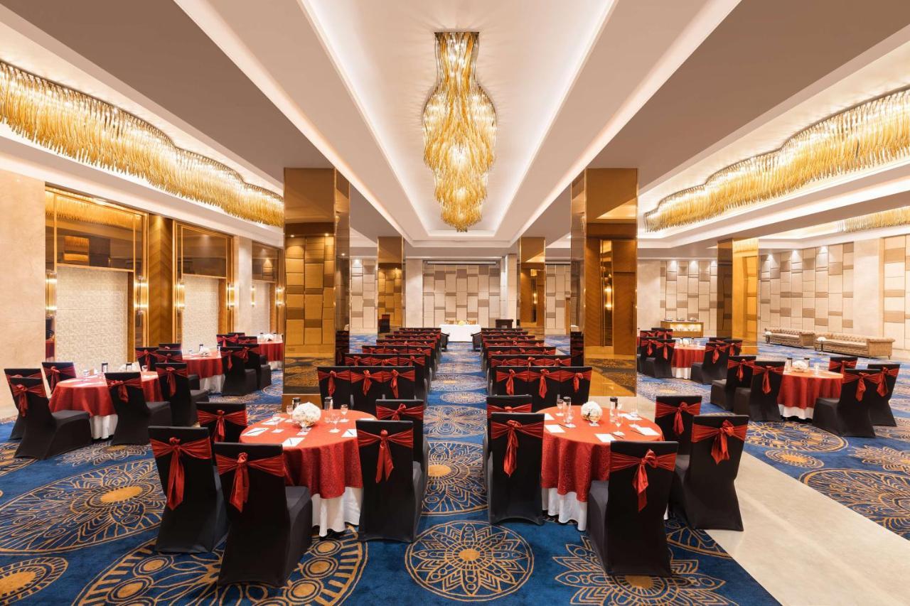 Radisson Center Hotel 5*