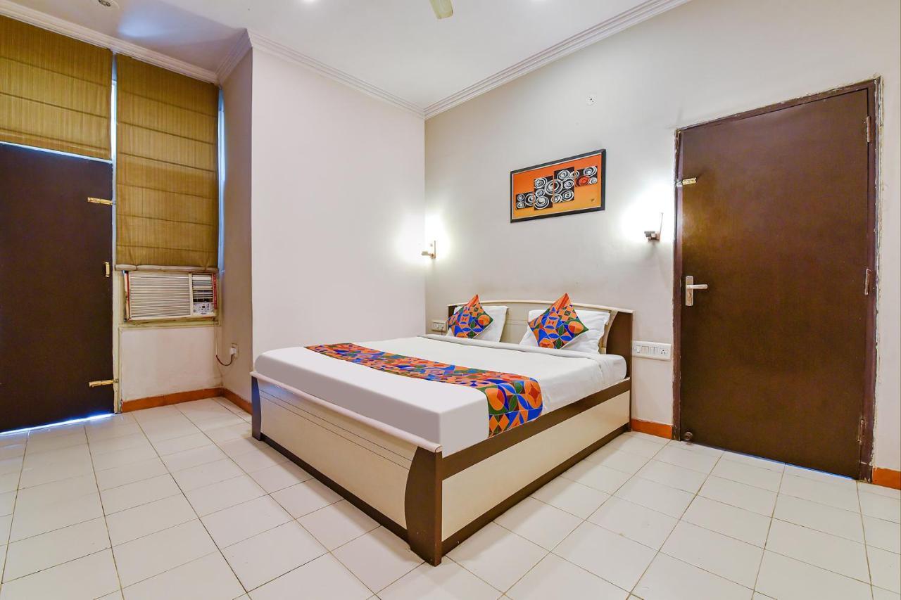 Hotel Fabhotel Shri Laxmi Palace