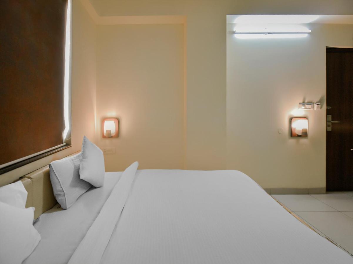 Hotel R K Palace