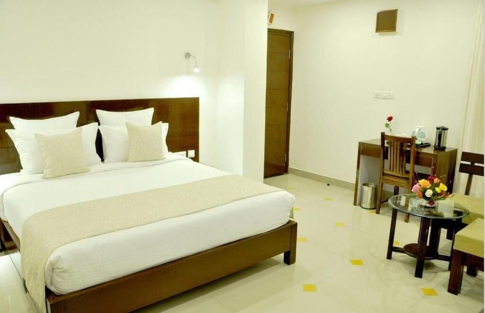Yulia- Le Hotel Jaipur