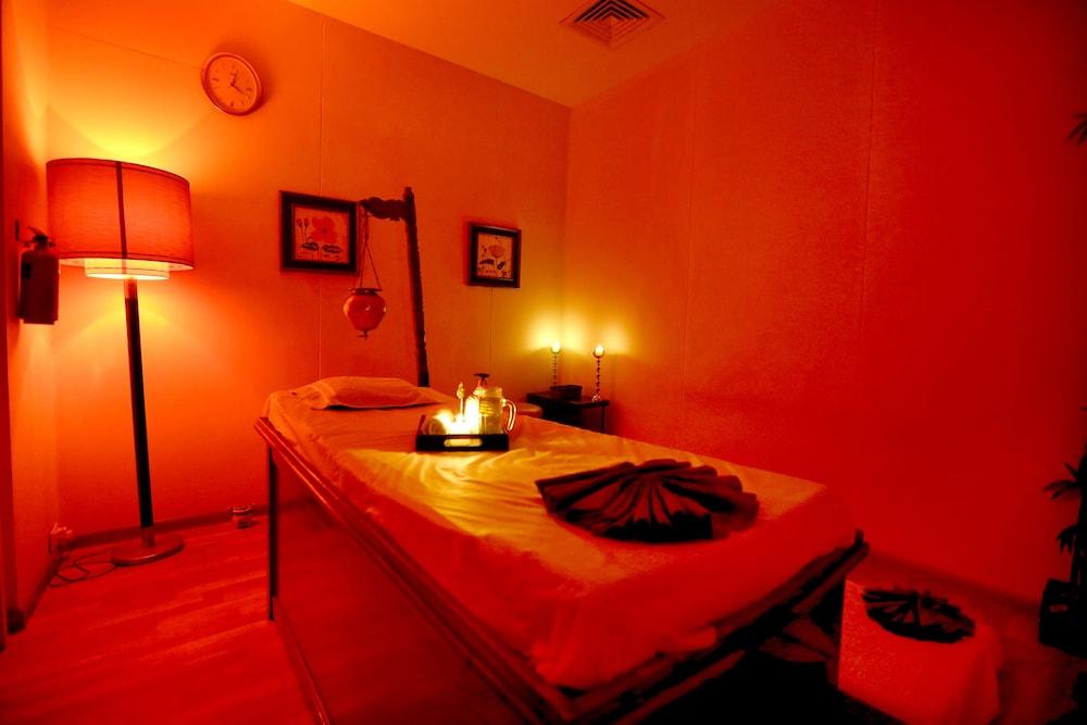 Hotel Ramada By Wyndham 4*