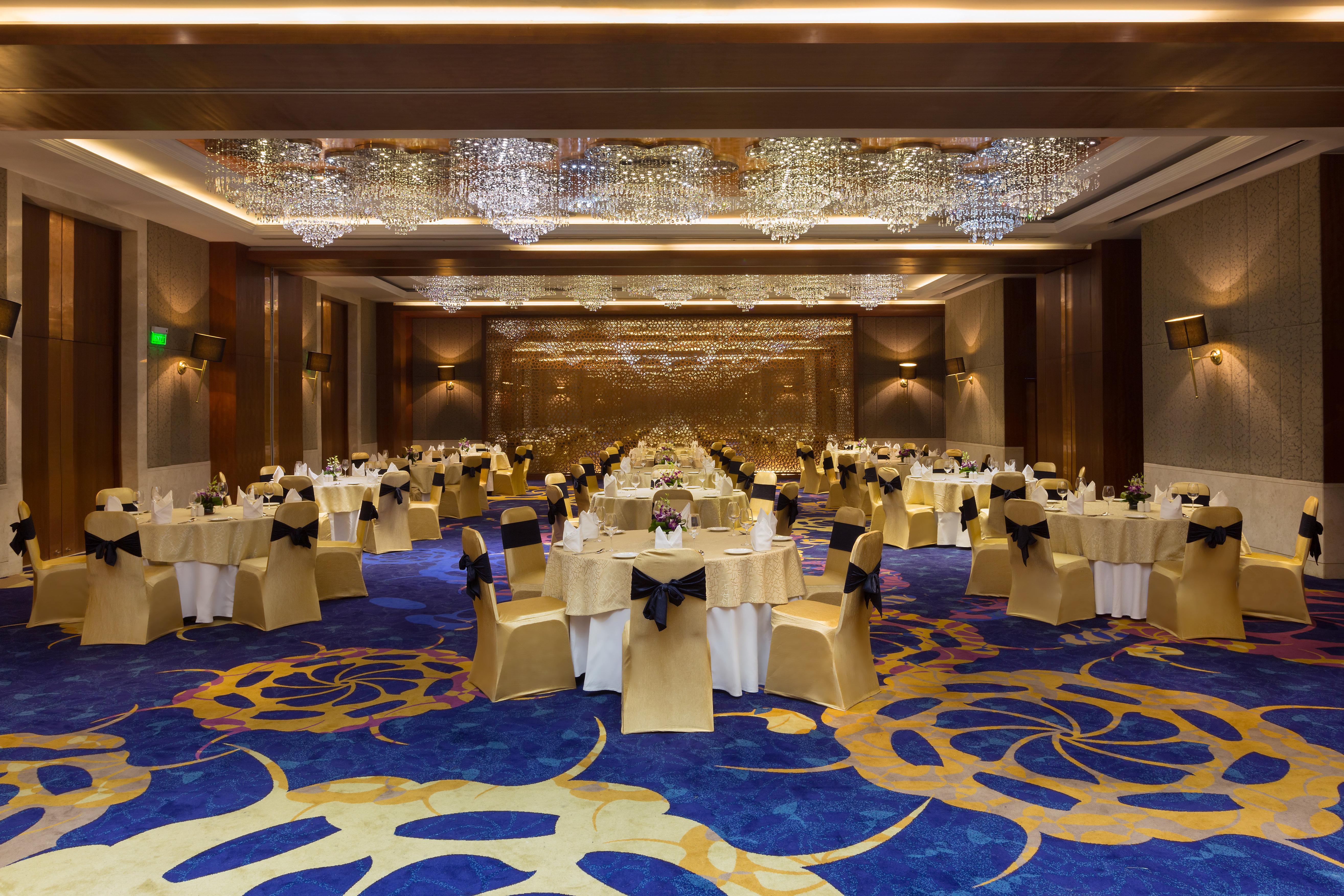 Centre By Ihg Hotel