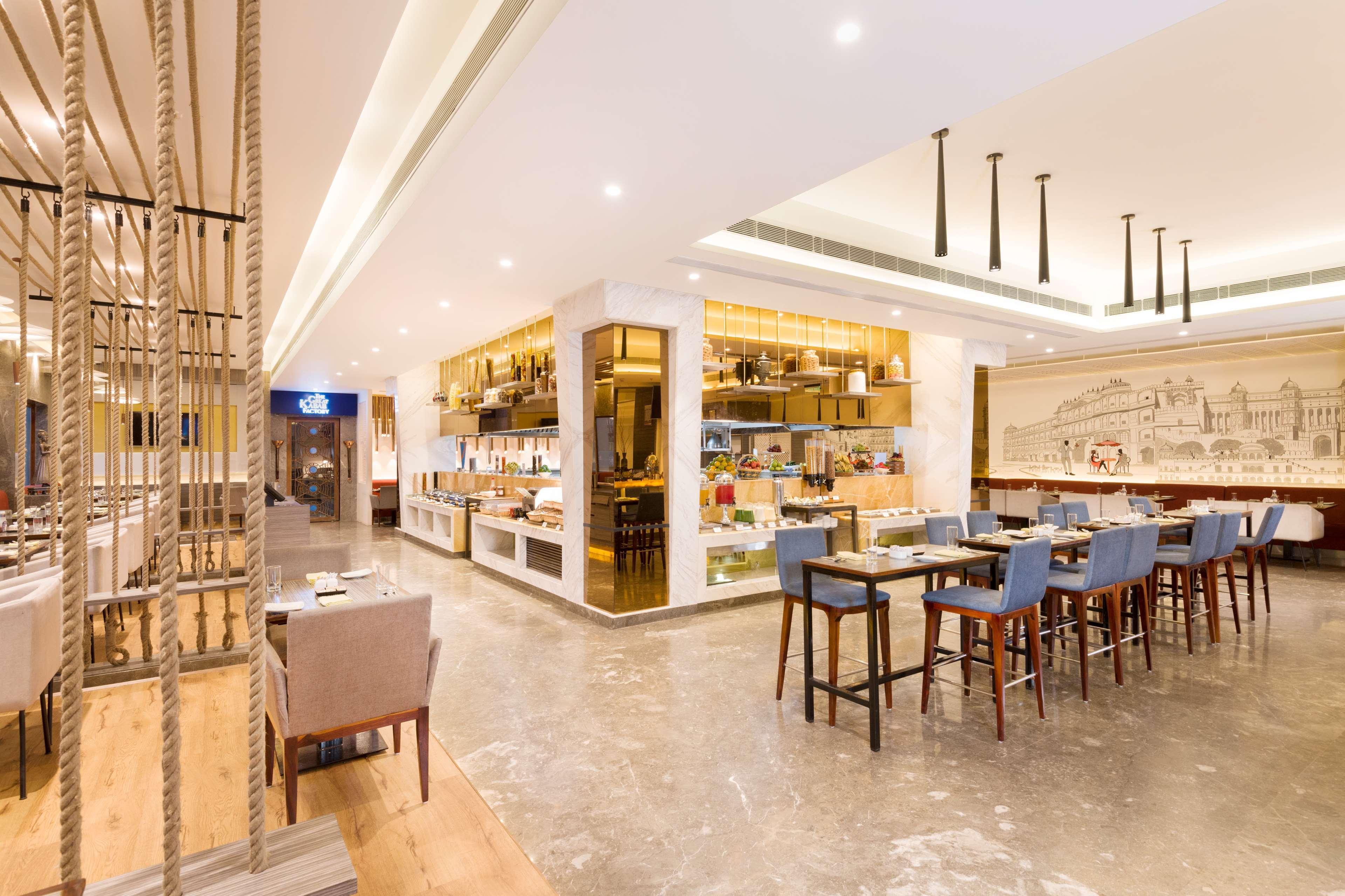 Radisson Center 5* Jaipur