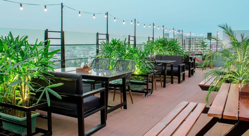 Royal Orchid Jaipur, Bani Park 4*