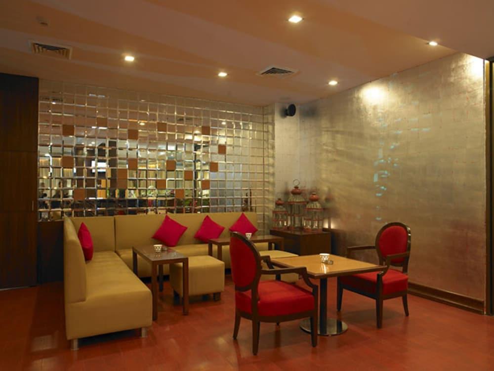 Royal Orchid Jaipur, Bani Park Hotel Jaipur