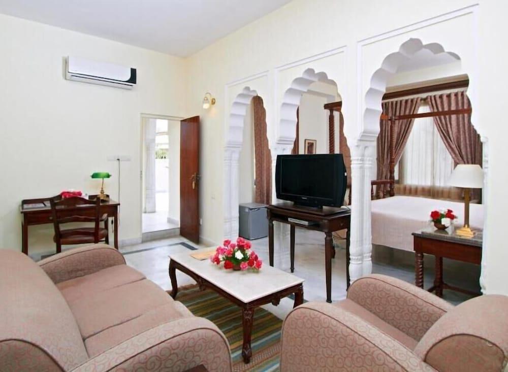 Hotel Mandawa Haveli Jaipur