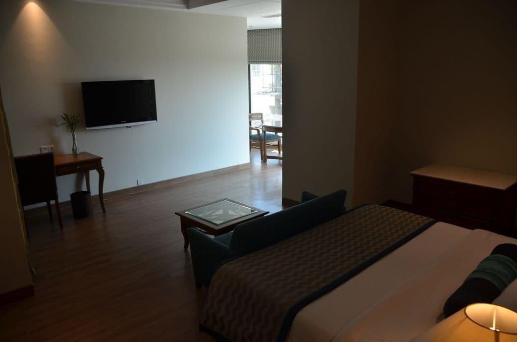 Hotel The Lalit Traveller- Airport