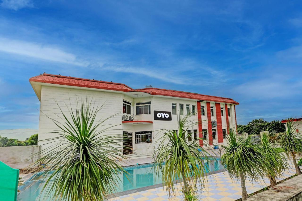 Oyo Flagship Vatika Hotel