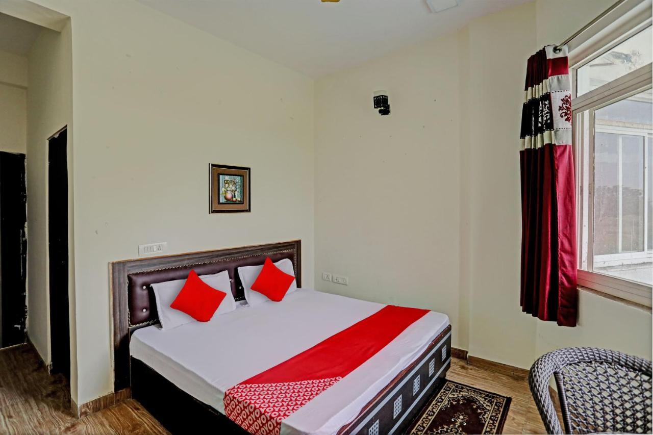 Hotel Oyo Flagship Vatika 3*