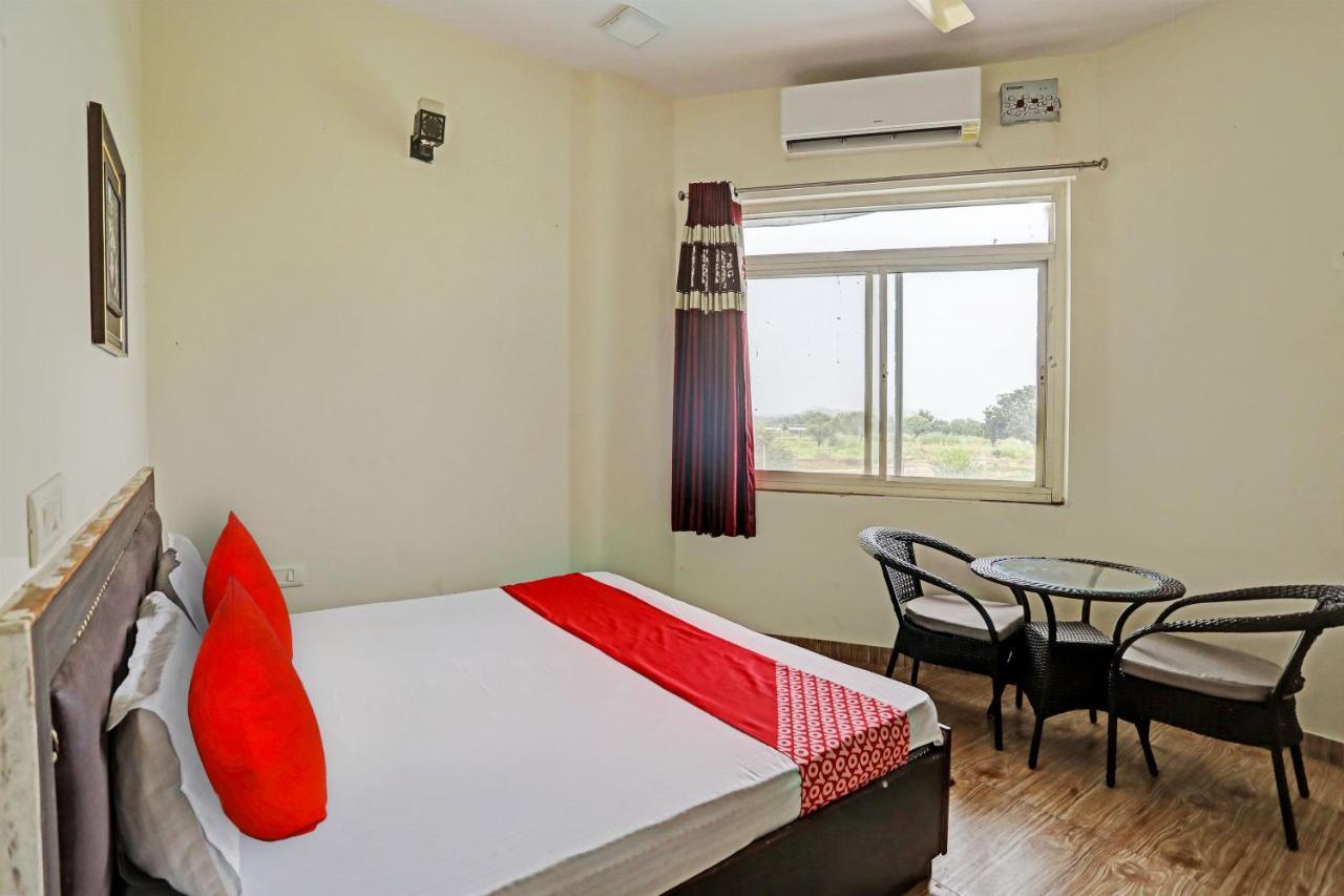 Oyo Flagship Vatika Hotel 3*