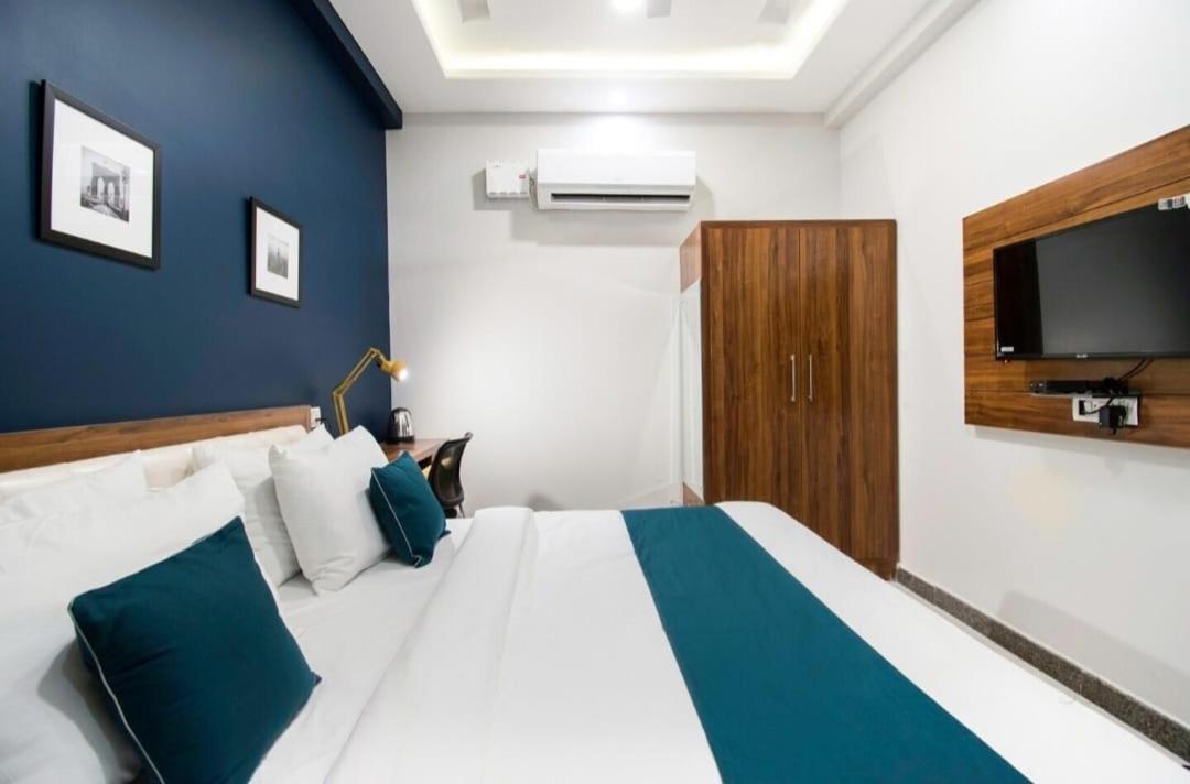 Kashvi Hotel